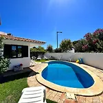 Villa Traditional With Pool By Homing Vilamoura