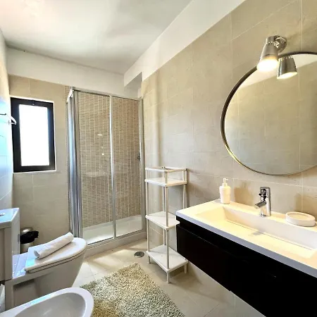 Traditional With Pool By Homing Villa *