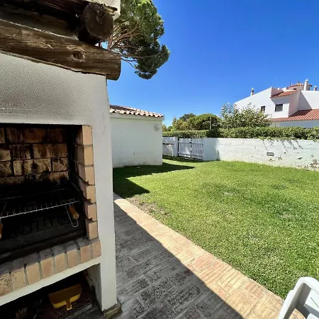 Traditional With Pool By Homing Vila