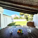 Villa Traditional With Pool By Homing