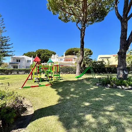 Villa Traditional With Pool By Homing